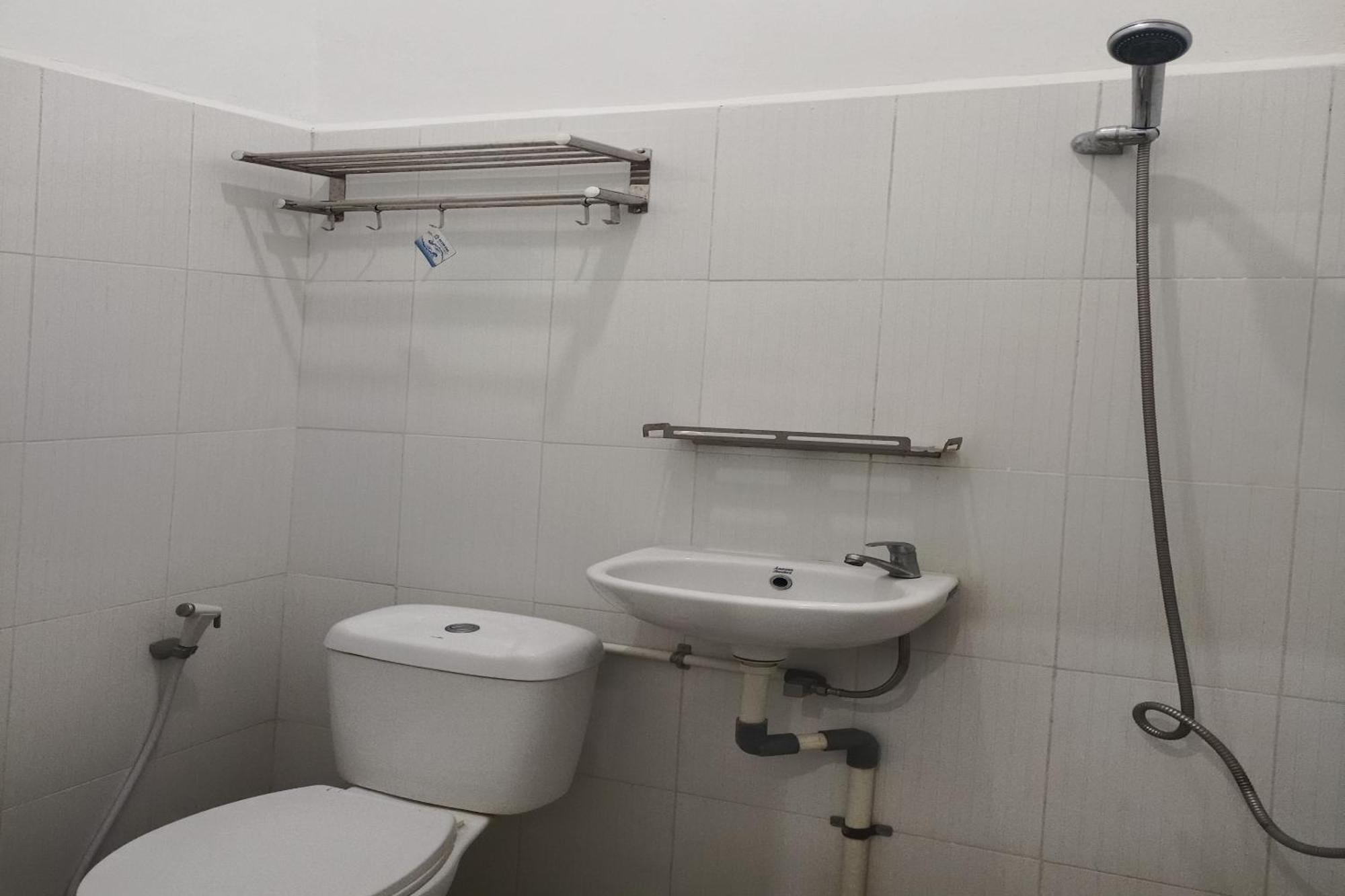 Oyo 92207 Hotel Koperasi Банда-Ачех Екстер'єр фото